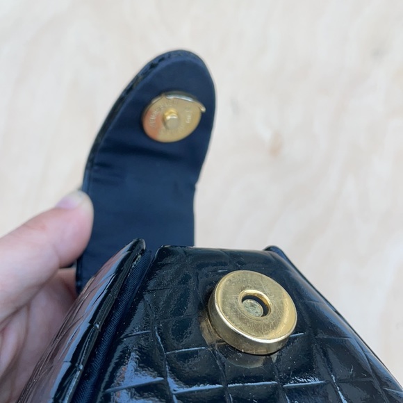 NWOT ST. JOHN Gold & Black Pyramid Wristlet / Clutch - Picture 7 of 9